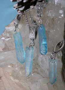Aqua Aura Kristal Hanger 